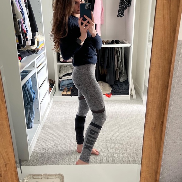 SOLD Victoria Secret Pink Leggings - Picture 3 of 5